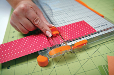 Fiskars SureCut Deluxe Paper Trimmer