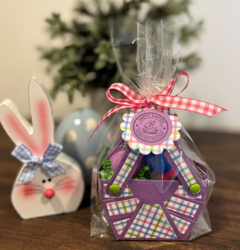 Pat's Seasonal Banner (Spring/Summer) Class + Easter Basket Fun Add-On Class - Wednesday, March 11, 2026 from 11am - 2pm