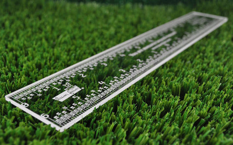 Lawn Fawn - 12" Clear Centering Ruler